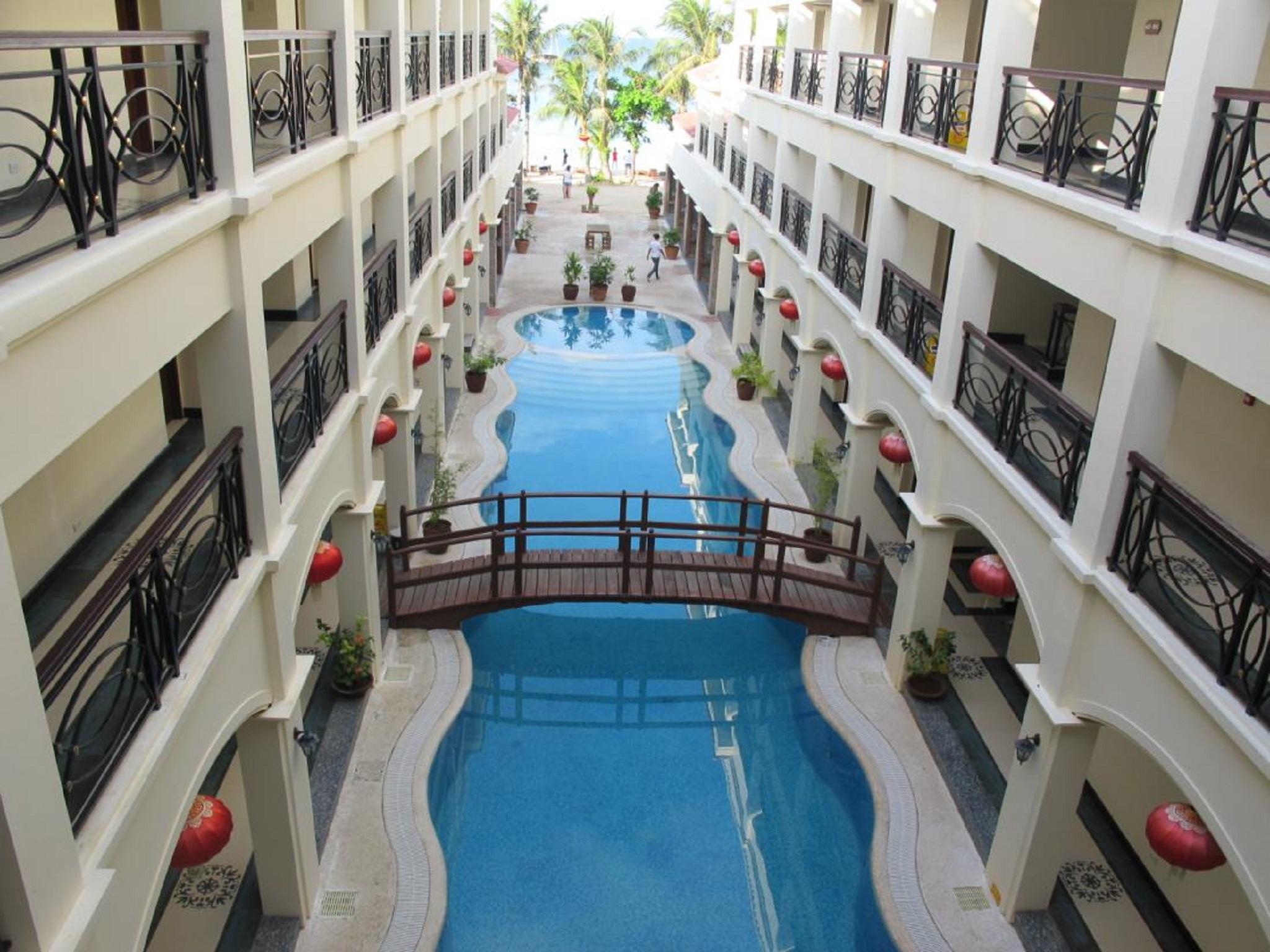 Golden Phoenix Boracay Hotel