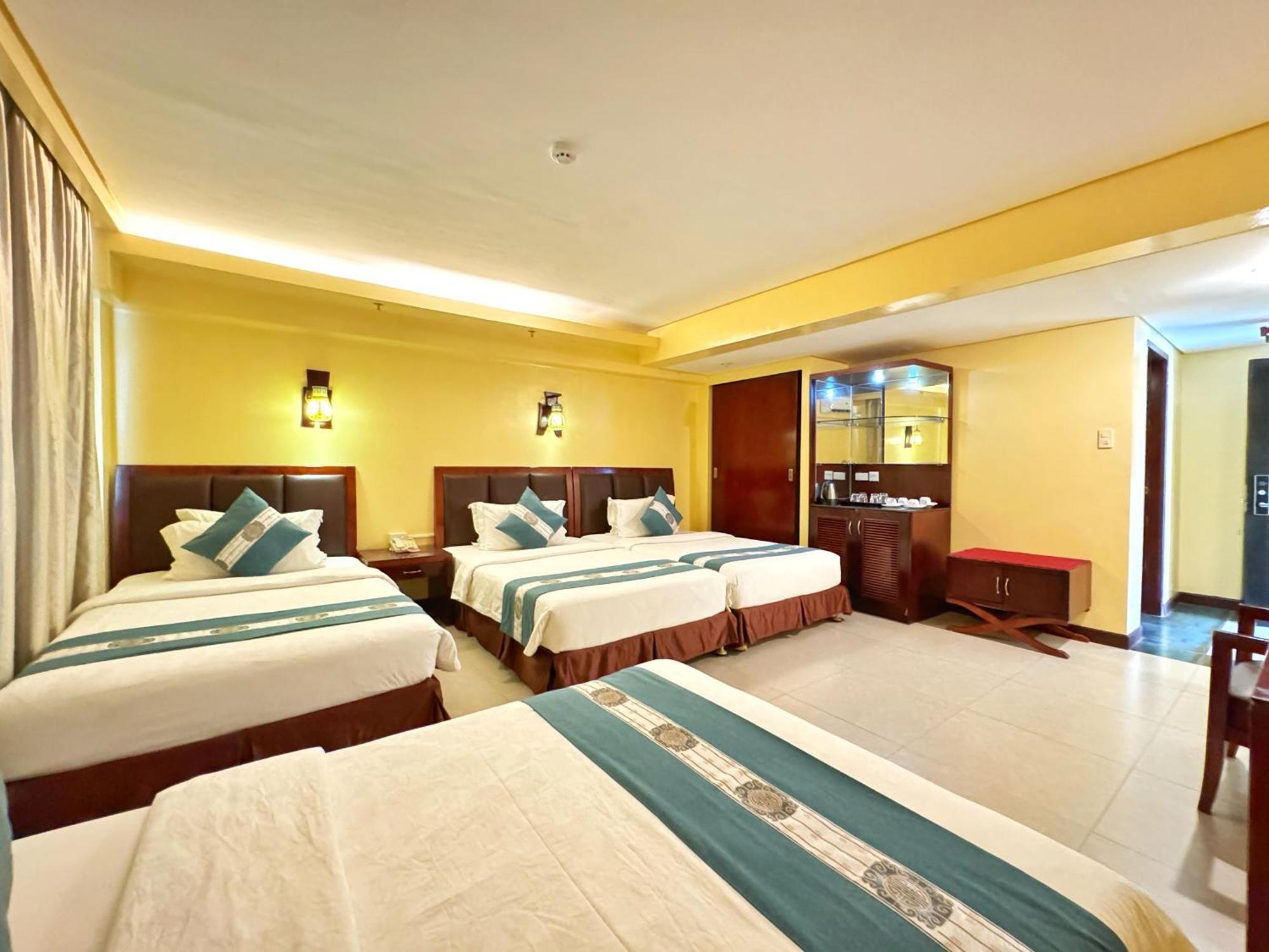 Hotel Golden Phoenix Boracay 4*