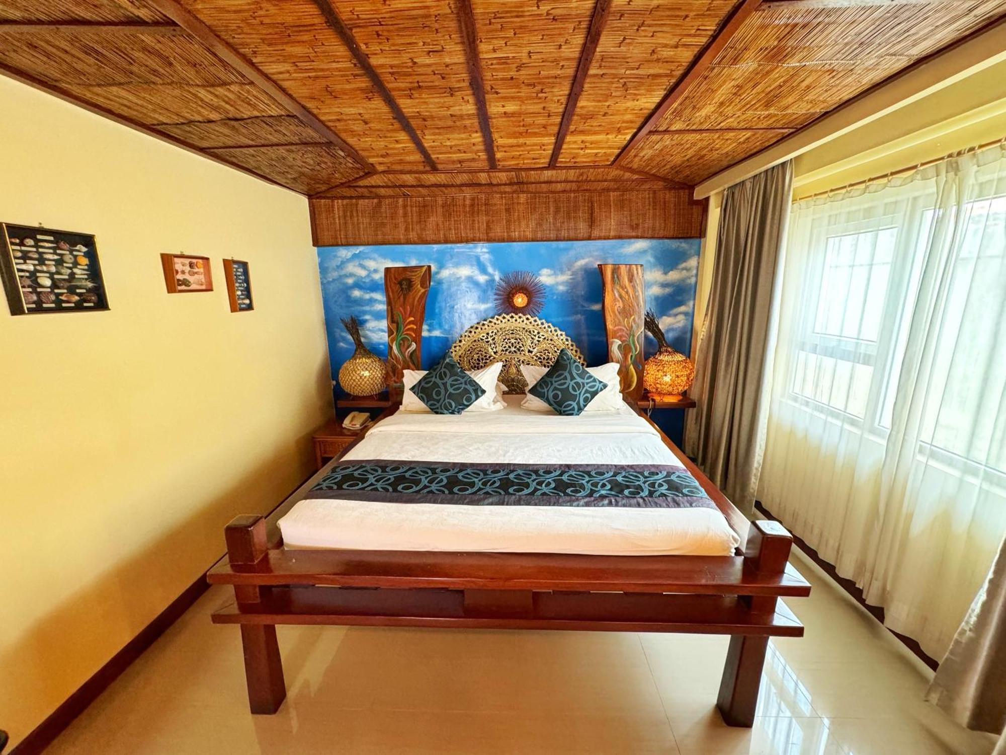 Hotel Golden Phoenix Boracay 4*